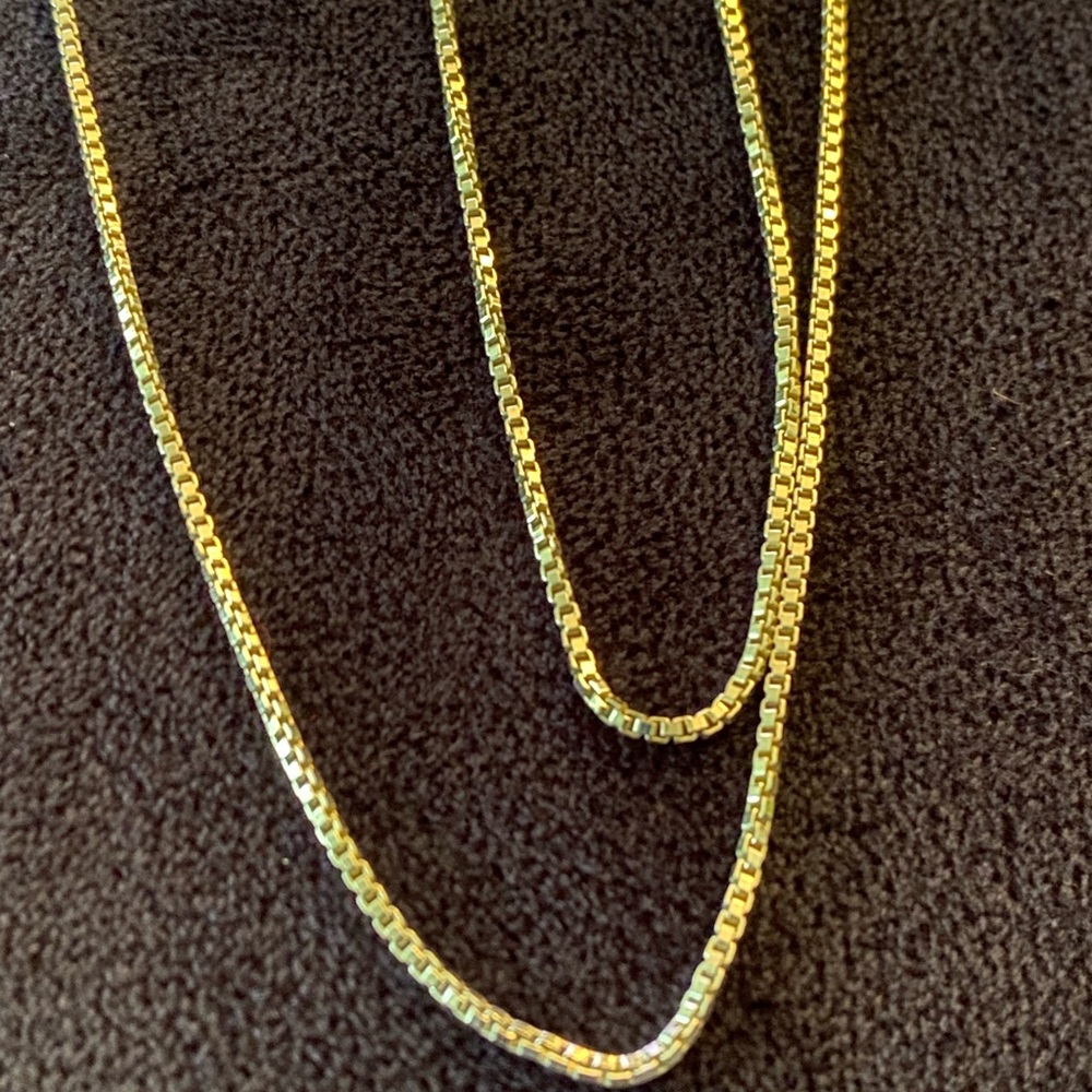 Elegant Silver Chain Necklace